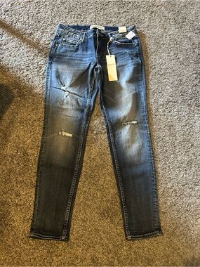 NWT Maurice’s Women’s Lightly Distressed Skinny Jeans Size 28